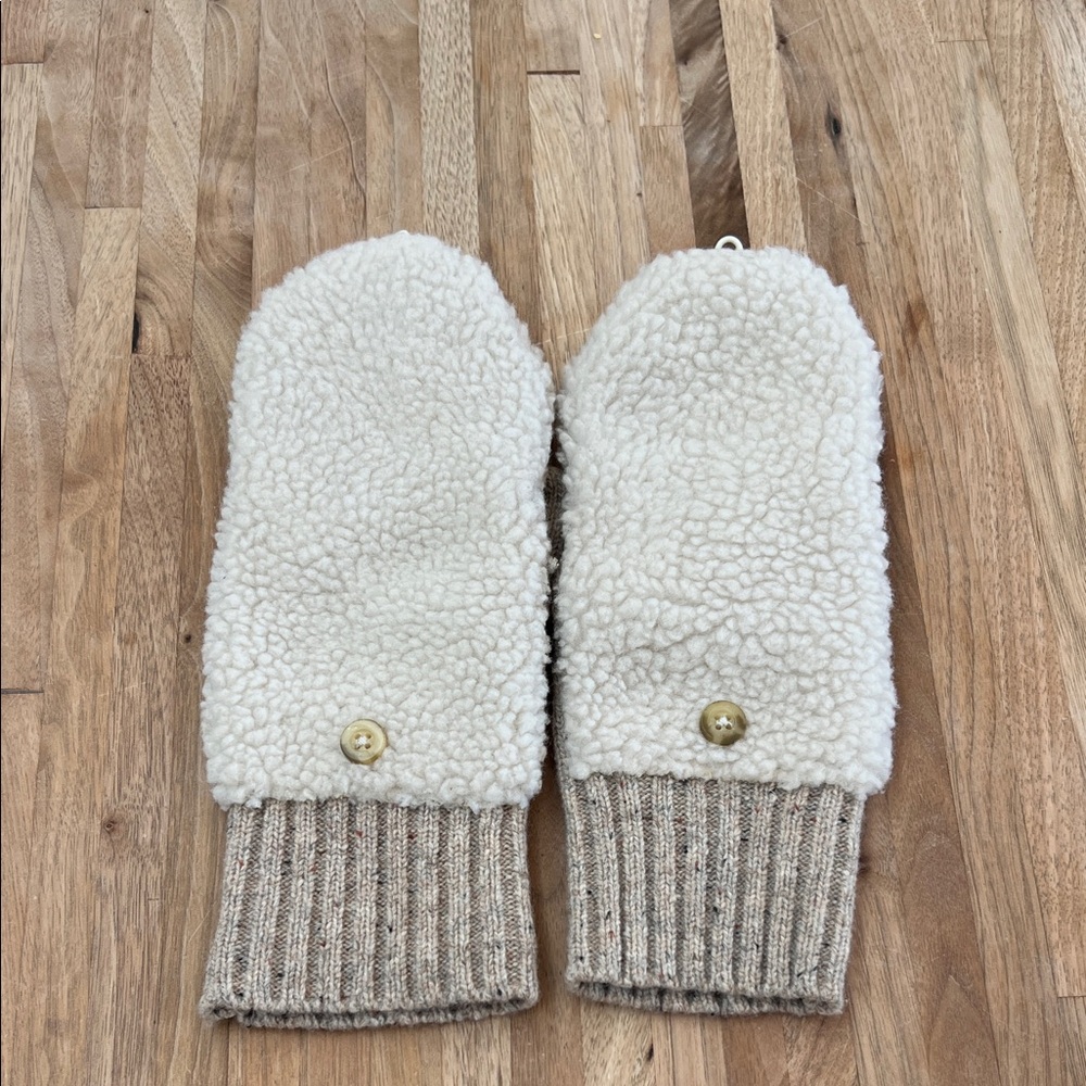 Madewell Mittens - Picture 2 of 4